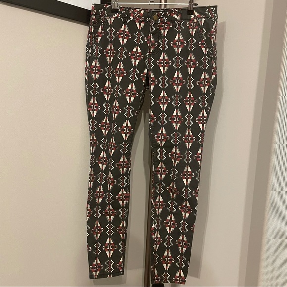 Forever 21 Patterned Skinny Leg Jeans Size M REAL POCKETS - Picture 3 of 4
